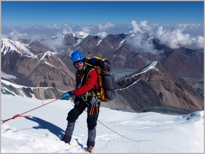 Ледобуры на "крыше мира". (Горный туризм, альпинизм, туризм, альпиндустрия, тест)