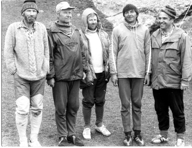 Друзья мои, друзья... обычные и уже такие далекие. (Альпинизм, фото тов.)