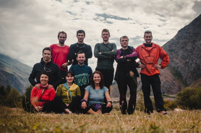 Фотоочерк о горном походе 6 к.с. на Памир. Часть первая (Горный туризм, федченко, ГМС, ПФП, пик коммунизма, гармо, Бивачный, 2015)