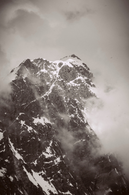 Фотоочерк о горном походе 6 к.с. на Памир. Часть первая (Горный туризм, федченко, ГМС, ПФП, пик коммунизма, гармо, Бивачный, 2015)