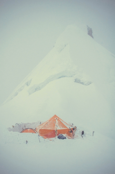 Фотоочерк о горном походе 6 к.с. на Памир. Часть первая (Горный туризм, федченко, ГМС, ПФП, пик коммунизма, гармо, Бивачный, 2015)