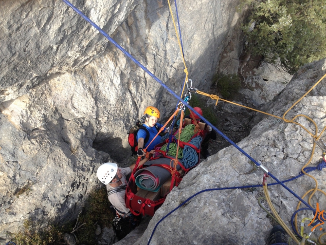 Фотоотчет по курсу "Спасательные работы в горах" (Альпинизм, крым, веденин, горная школа, mountschool.ru)