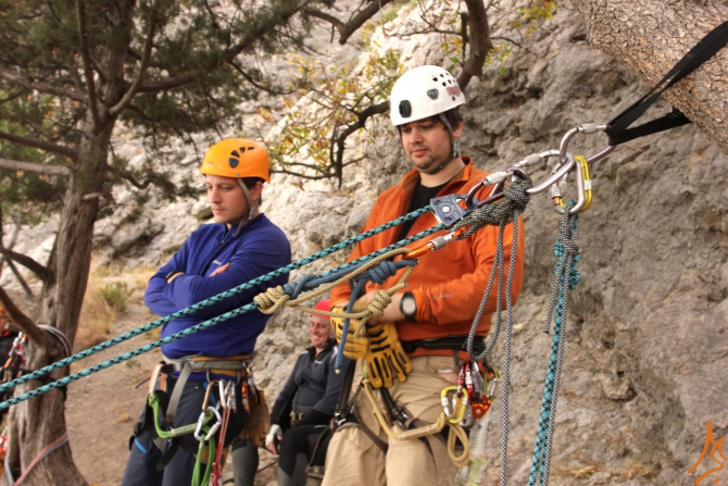 Фотоотчет по курсу "Спасательные работы в горах" (Альпинизм, крым, веденин, горная школа, mountschool.ru)