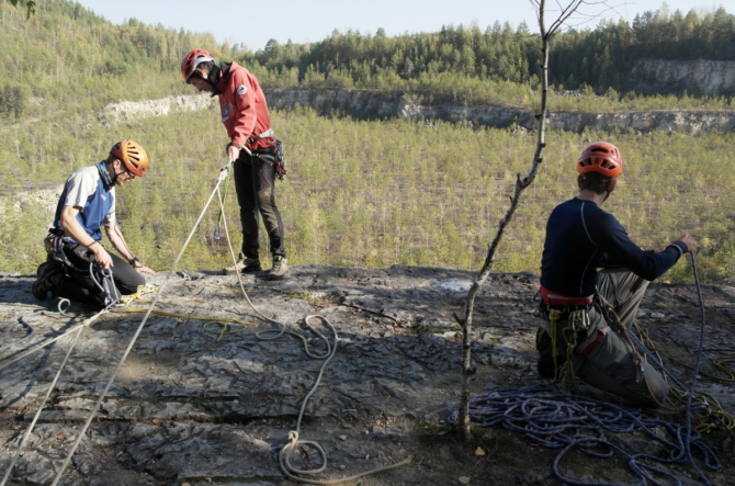 Московская Школа Инструкторов (Альпинизм, МШИ, фар, фаисм, венто, vento, 7 вершин, Aльпиндустрия, Аlpindustria, декатлон)