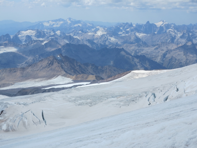 Рекорды Эльбруса: Анна Фигура - девушка-ракета (Альпинизм, elbrus race, нпф баск, скайраннинг, ски-альпинизм, забег)
