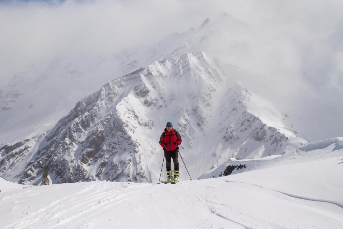 Эльбрусиада. Девять дней одного года. (Альпинизм, май, ски тур)