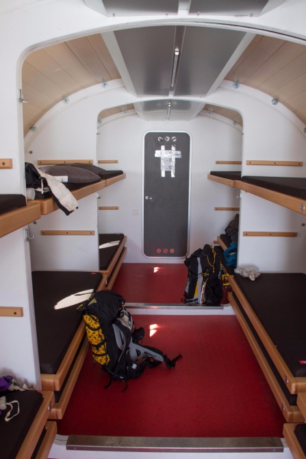 Эльбрусиада. Девять дней одного года. (Альпинизм, май, ски тур)