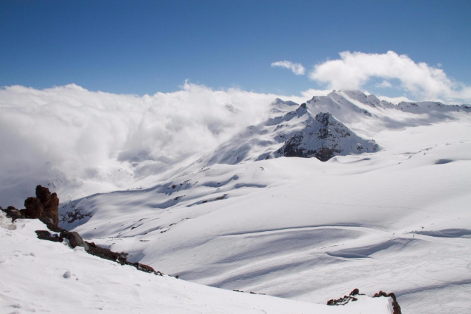 Эльбрусиада. Девять дней одного года. (Альпинизм, май, ски тур)