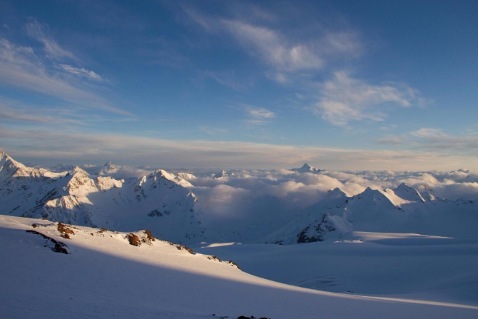 Эльбрусиада. Девять дней одного года. (Альпинизм, май, ски тур)
