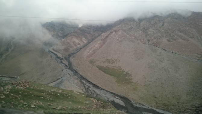 "Два взгляда на одно и тоже альпмероприятие на Центральном Тянь-Шане под пиком Белый" (Альпинизм, альпинизм, отчет, экспедиция, фото, тянь-шань, кокшаал-тоо, Сарычат, Седой Страж, горы)