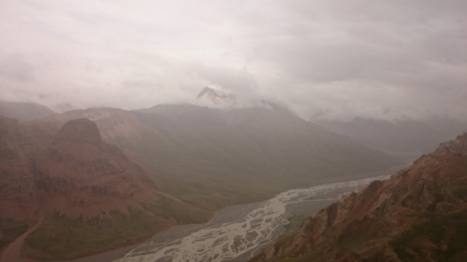 "Два взгляда на одно и тоже альпмероприятие на Центральном Тянь-Шане под пиком Белый" (Альпинизм, альпинизм, отчет, экспедиция, фото, тянь-шань, кокшаал-тоо, Сарычат, Седой Страж, горы)