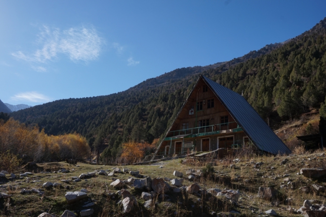 Хрустальный пик-2015. Социальные проекты. Одинокие вершины Дугобы (Альпинизм, мы в общесте, социальные проекты в outdoor, альпинизм, риск.ру, события, дугоба)