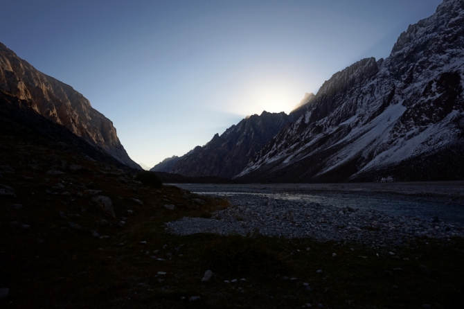 Хрустальный пик-2015. Социальные проекты. Одинокие вершины Дугобы (Альпинизм, мы в общесте, социальные проекты в outdoor, альпинизм, риск.ру, события, дугоба)