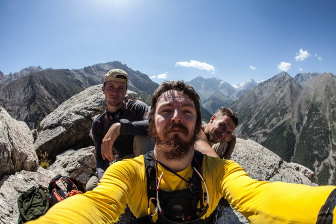 Хрустальный пик-2015. Социальные проекты. Одинокие вершины Дугобы (Альпинизм, мы в общесте, социальные проекты в outdoor, альпинизм, риск.ру, события, дугоба)