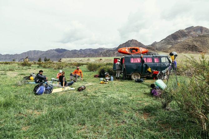 Хрустальный пик-2015. Outdoor-проекты. Каякеры в Монголии (Вода, мы в общесте, монголия, восхождения, риск.ру, события, большая алтайская экспедиция каякеров)
