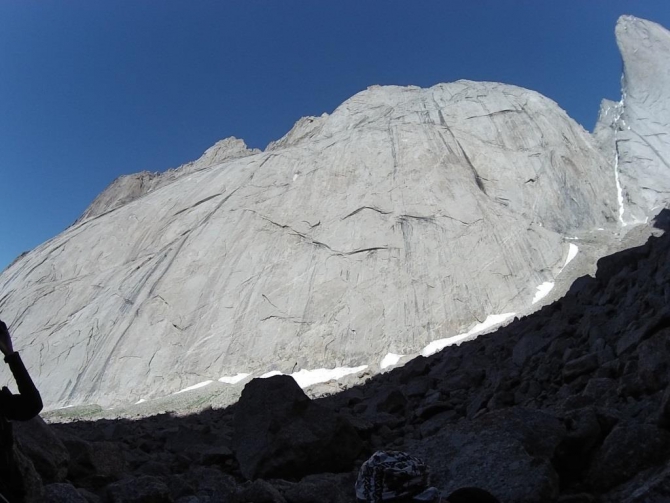 Хрустальный пик-2015. Восхождение года. Кыркчилта по центру ЮЗ стены (Альпинизм, мы в общесте, восхождения, риск.ру, события, фар, киргизия, александр клепиков)