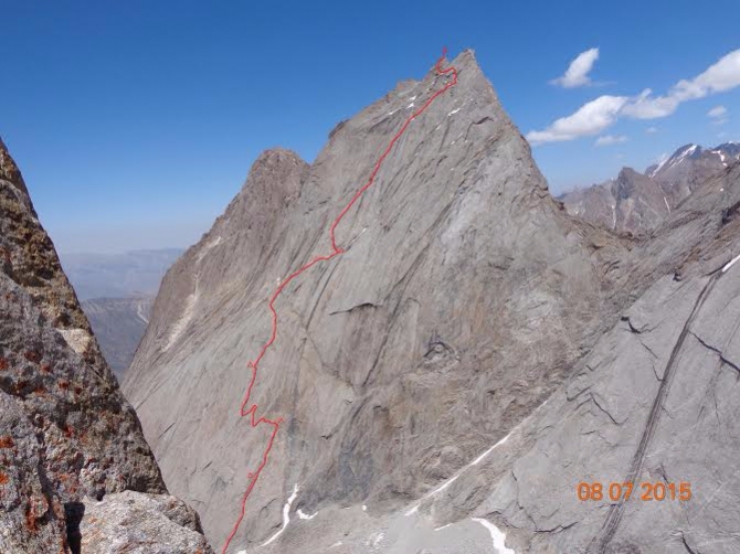 Номинанты премии "Золотой ледоруб России" 2015: названа пятерка лучших восхождений сезона (Альпинизм, фар)