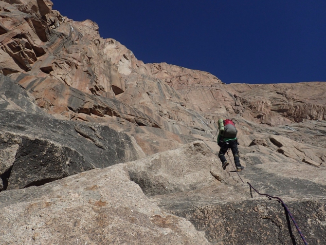 Седой Страж - гора, на которой побывали, как это было. (Альпинизм, пик белый, экспедиция, нилов, головченко, григорьев, лето, горы на которых никто не бывал, вернулись, дневник, два взгляда на одно и тоже альпмероприятие)