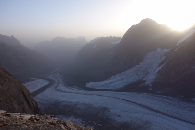 Седой Страж - гора, на которой побывали, как это было. (Альпинизм, пик белый, экспедиция, нилов, головченко, григорьев, лето, горы на которых никто не бывал, вернулись, дневник, два взгляда на одно и тоже альпмероприятие)