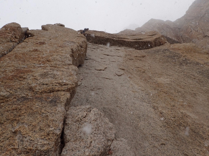 Седой Страж - гора, на которой побывали, как это было. (Альпинизм, пик белый, экспедиция, нилов, головченко, григорьев, лето, горы на которых никто не бывал, вернулись, дневник, два взгляда на одно и тоже альпмероприятие)
