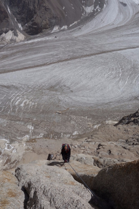 Седой Страж - гора, на которой побывали, как это было. (Альпинизм, пик белый, экспедиция, нилов, головченко, григорьев, лето, горы на которых никто не бывал, вернулись, дневник, два взгляда на одно и тоже альпмероприятие)