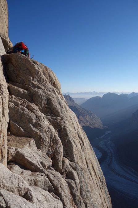 Седой Страж - гора, на которой побывали, как это было. (Альпинизм, пик белый, экспедиция, нилов, головченко, григорьев, лето, горы на которых никто не бывал, вернулись, дневник, два взгляда на одно и тоже альпмероприятие)