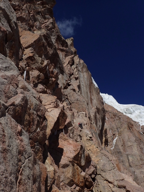 Седой Страж - гора, на которой побывали, как это было. (Альпинизм, пик белый, экспедиция, нилов, головченко, григорьев, лето, горы на которых никто не бывал, вернулись, дневник, два взгляда на одно и тоже альпмероприятие)