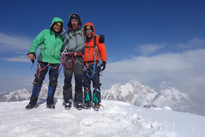 Седой Страж - гора, на которой побывали, как это было. (Альпинизм, пик белый, экспедиция, нилов, головченко, григорьев, лето, горы на которых никто не бывал, вернулись, дневник, два взгляда на одно и тоже альпмероприятие)