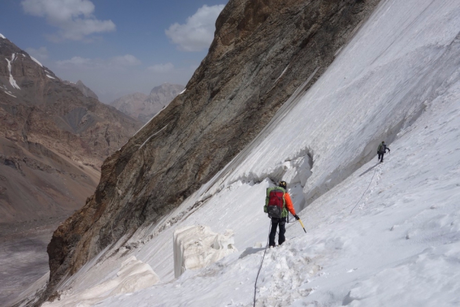 Седой Страж - гора, на которой побывали, как это было. (Альпинизм, пик белый, экспедиция, нилов, головченко, григорьев, лето, горы на которых никто не бывал, вернулись, дневник, два взгляда на одно и тоже альпмероприятие)