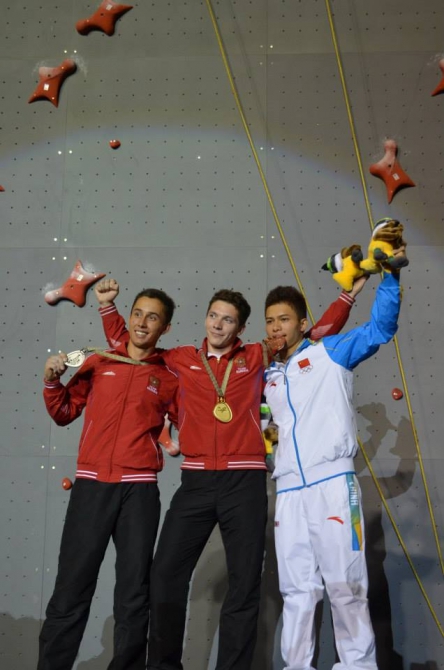 Станислав Кокорин и Дмитрий Тимофеев: интервью перед «Призом памяти Анатолия и Александра Бычковых» (Скалолазание, москва, скалолазание, адаптивное скалолазание, скорость, трудность, кубок россии, чемпионат россии, цска, приз памяти анатолия и александра бычковых)