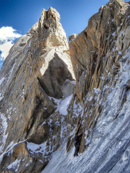 Туркестанский хребет между Каравшином и Ляйляком. Перевал Тро-Блок и нехоженые стены вокруг него. (Горный туризм, горный туризм, новосибирск, киргизия, баткен, матча, пик блока, турклуб нгу)