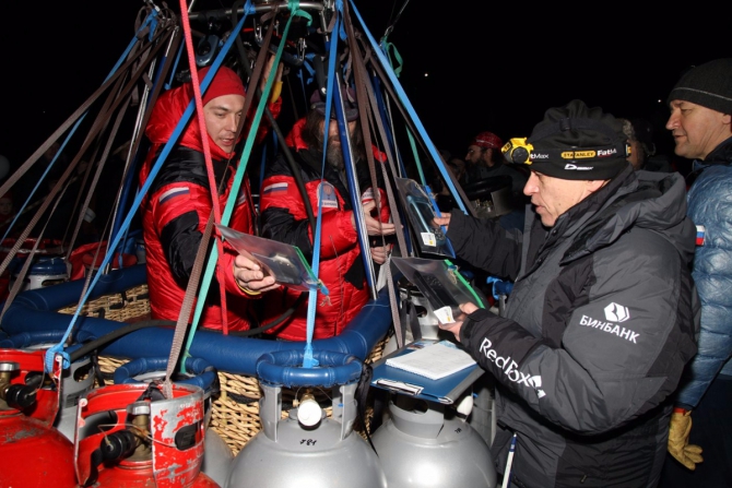 Хрустальный пик-2015. Outdoor-проекты. Рекордный полёт на воздушном шаре (Воздух, мы в обществе, outdoor-проект года, риск.ру, события, фар, федор конюхов, воздушный шар, полет)