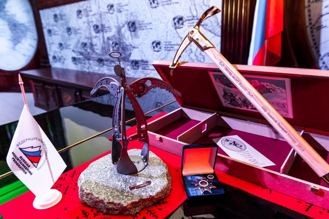 Планы на субботу? Хрустальный пик! (Альпинизм, мы в обществе, outdoor-проект года, социальные проекты в outdoor, лучший поход, восхождение года, восхождения, риск.ру, события, фар)