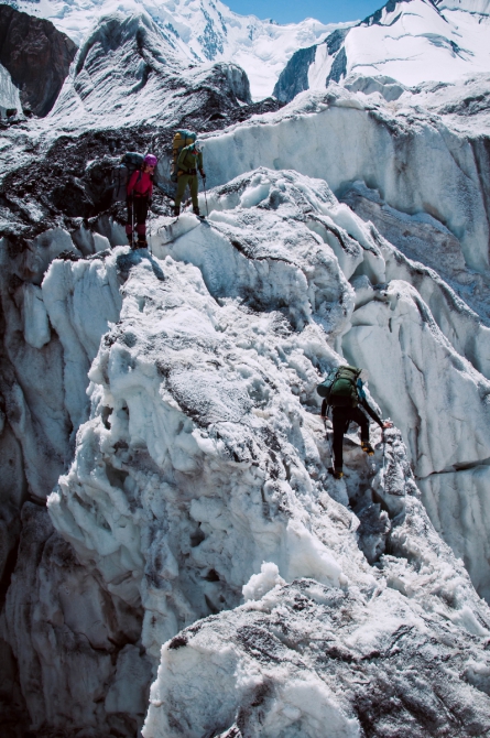 Фотоочерк о горном походе 6 к.с. на Памир. Часть вторая. Ледник с ироничным названием "Бивачный" (Горный туризм, горный туризм, гармо, турклуб глобус, 6.к.с, горный поход)