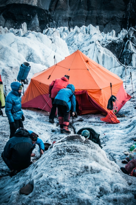 Фотоочерк о горном походе 6 к.с. на Памир. Часть вторая. Ледник с ироничным названием "Бивачный" (Горный туризм, горный туризм, гармо, турклуб глобус, 6.к.с, горный поход)