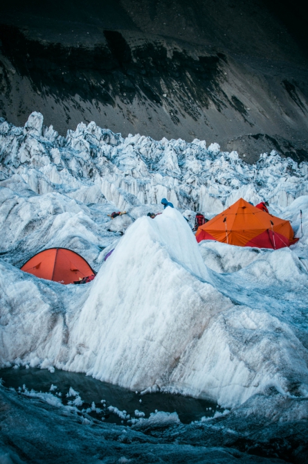 Фотоочерк о горном походе 6 к.с. на Памир. Часть вторая. Ледник с ироничным названием "Бивачный" (Горный туризм, горный туризм, гармо, турклуб глобус, 6.к.с, горный поход)