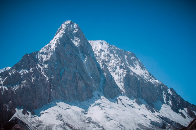 Фотоочерк о горном походе 6 к.с. на Памир. Часть вторая. Ледник с ироничным названием "Бивачный" (Горный туризм, горный туризм, гармо, турклуб глобус, 6.к.с, горный поход)