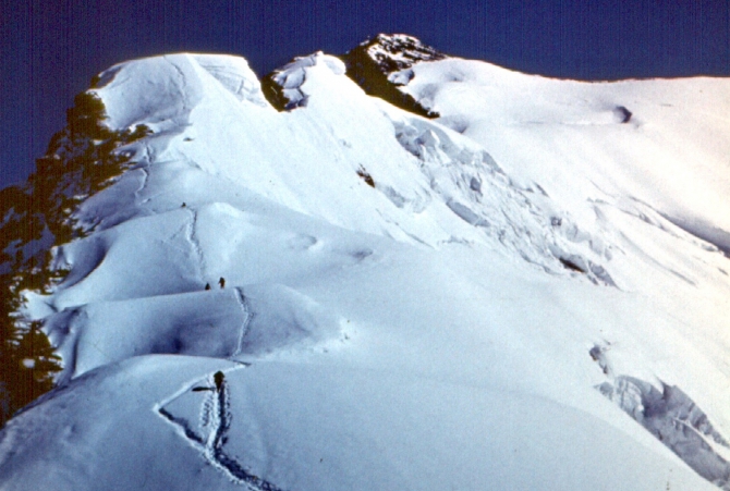 Первопроход в 1988 году самого высокого перевала в СССР – перевала Горбунова (3Б*, 7350 м., Горный туризм)