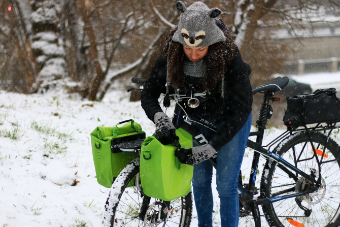 Обзор и тестирование велосипедного оборудования Thule Pack’n Pedal (велотуризм, велопоход, багажник, крепление, сумки, велосумки, смартфон, планшет)