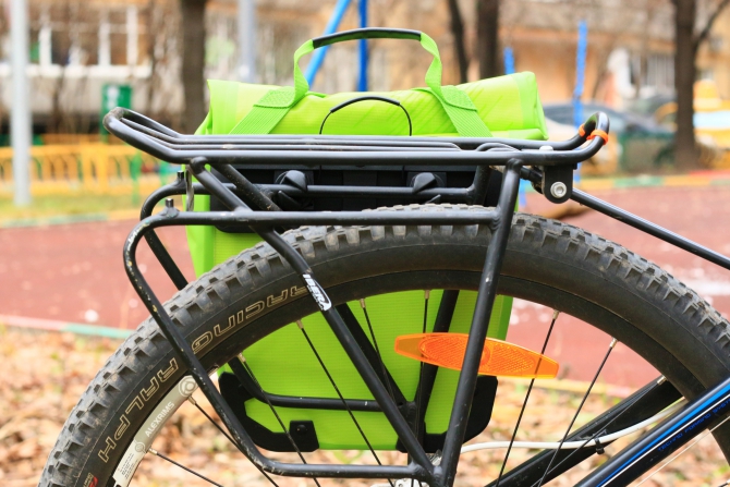 Обзор и тестирование велосипедного оборудования Thule Pack’n Pedal (велотуризм, велопоход, багажник, крепление, сумки, велосумки, смартфон, планшет)