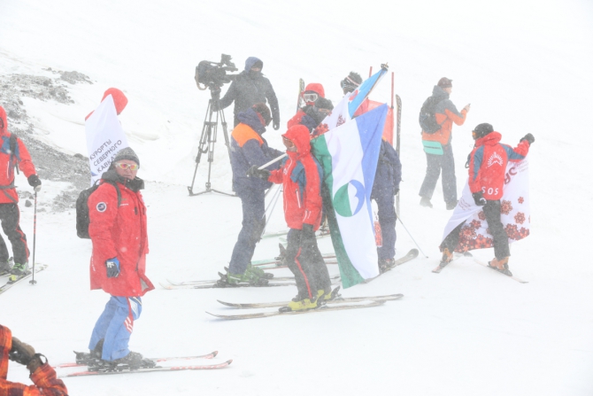 Третья очередь канатной дороги на Эльбрусе открыта (Горные лыжи/Сноуборд, горные лыжи, сноуборд, курорты северного кавказа, горы, кабардино-балкария, канатная дорога)