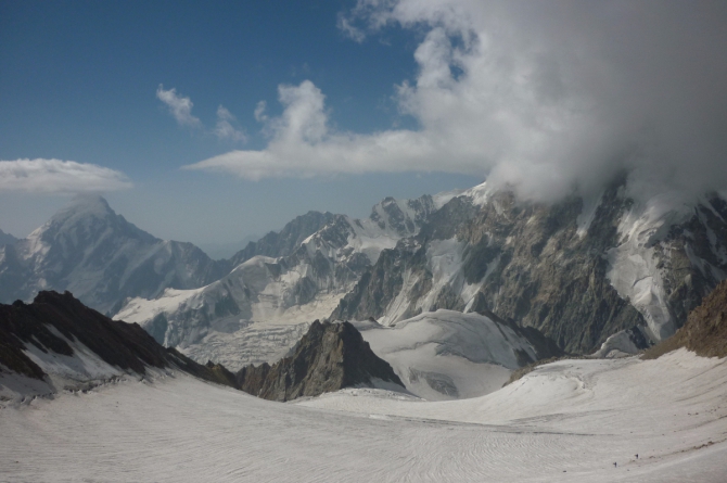 Переживаю межсезонье. (Альпинизм, отчет, безенги, альпинизм)
