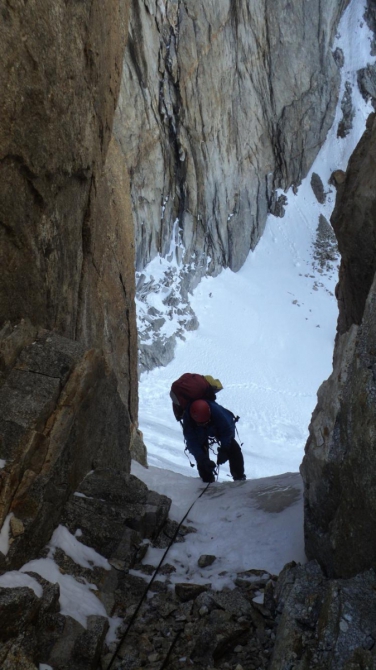 Туркестанский хребет между Каравшином и Ляйляком. Перевал Тро-Блок и нехоженые стены вокруг него. (Горный туризм, горный туризм, новосибирск, киргизия, баткен, матча, пик блока, турклуб нгу)
