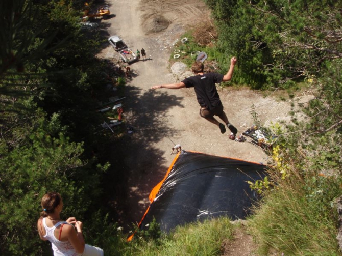Мега-болдеринг с мега-крешпэдом (Скалолазание)
