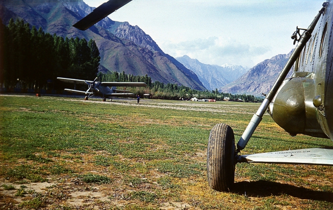 "Золотой" траверс пиков Коммунизма-Корженевской командой Узбекистана. 1975г. Часть 1-я. (Альпинизм, траверс п. Коммунизма-Корженевской 1975г., альпинисты Узбекистана, Эльчибеков В.А.)