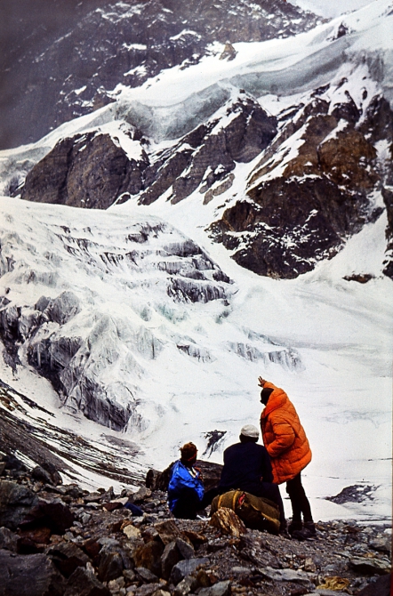 "Золотой" траверс пиков Коммунизма-Корженевской командой Узбекистана. 1975г. Часть 1-я. (Альпинизм, траверс п. Коммунизма-Корженевской 1975г., альпинисты Узбекистана, Эльчибеков В.А.)