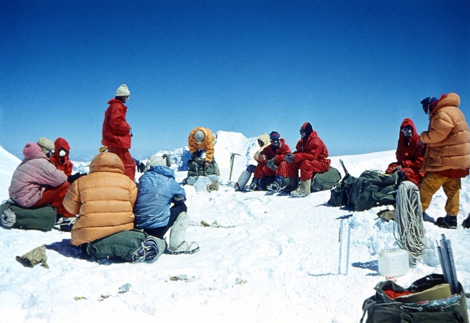 "Золотой" траверс пиков Коммунизма-Корженевской командой Узбекистана. 1975г. Часть 2. (Альпинизм, траверс п. Коммунизма-Корженевской 1975г., альпинисты Узбекистана, Эльчибеков В.А.)