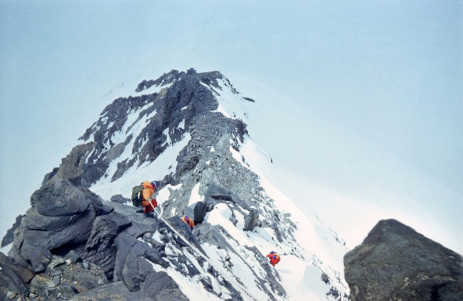 "Золотой" траверс пиков Коммунизма-Корженевской командой Узбекистана. 1975г. Часть 3-я, заключительная. (Альпинизм, траверс п. Коммунизма-Корженевской 1975г., альпинисты Узбекистана, Эльчибеков В.А.)
