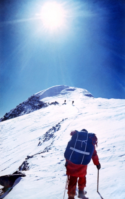 "Золотой" траверс пиков Коммунизма-Корженевской командой Узбекистана. 1975г. Часть 3-я, заключительная. (Альпинизм, траверс п. Коммунизма-Корженевской 1975г., альпинисты Узбекистана, Эльчибеков В.А.)