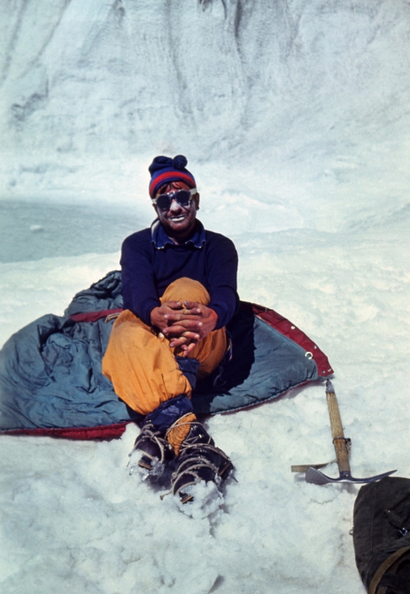"Золотой" траверс пиков Коммунизма-Корженевской командой Узбекистана. 1975г. Часть 3-я, заключительная. (Альпинизм, траверс п. Коммунизма-Корженевской 1975г., альпинисты Узбекистана, Эльчибеков В.А.)